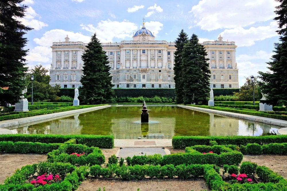 Bohatě zdobený palác v Madridu