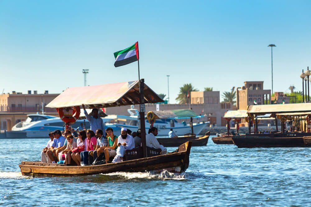 Dubaj a typické loďky abra