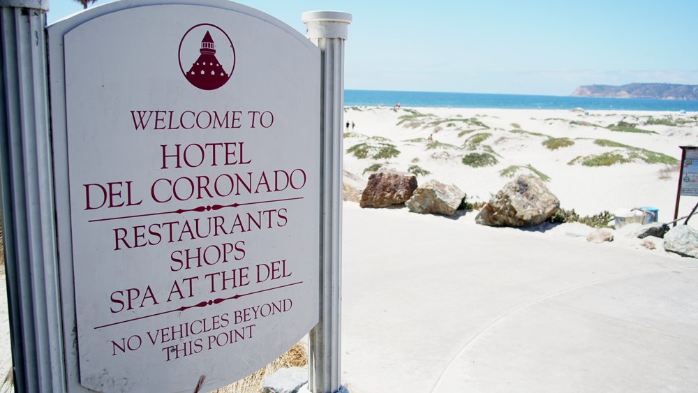 Vstup k Hotelu del Coronado.