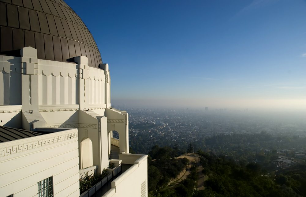 Pohled na Los Angeles z Griffithovy observatoře.