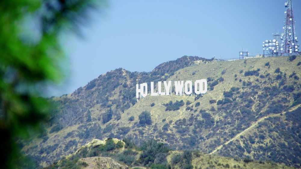 Nápis Hollywood.
