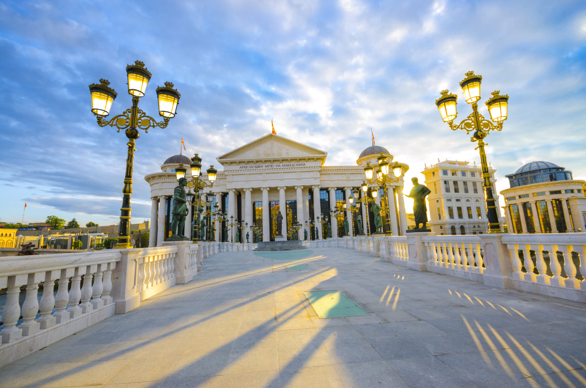Most ve městě Skopje