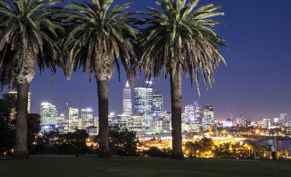 Večerní pohled na Perth, Austrálie.