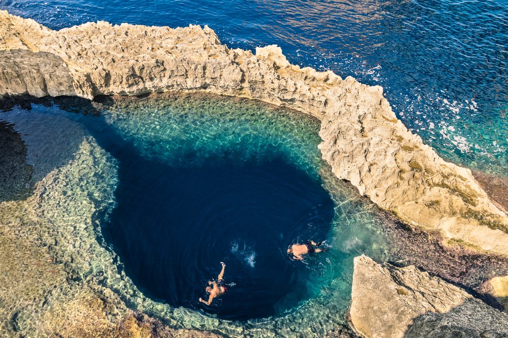 Přírodní bazén na Maltě