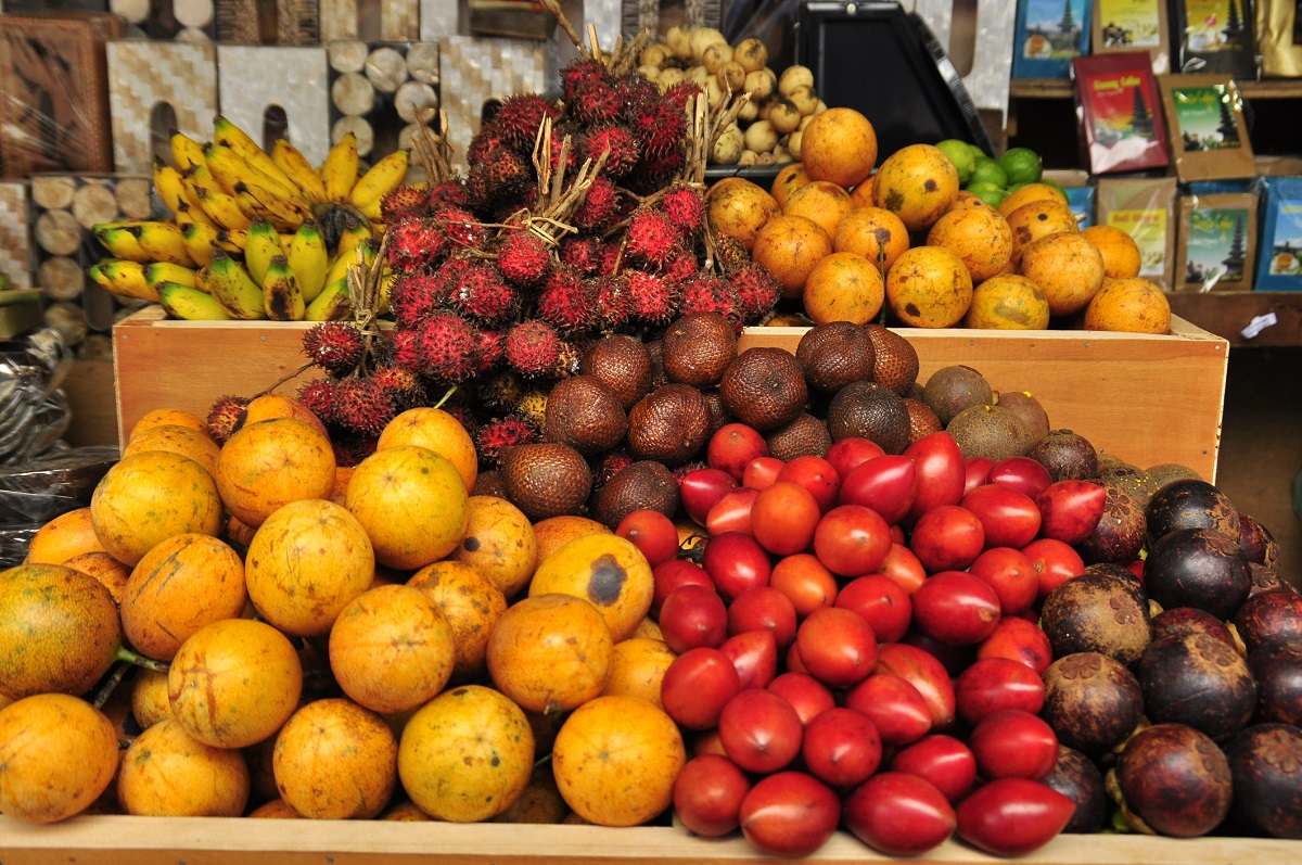 Čerstvé ovoce na trhu