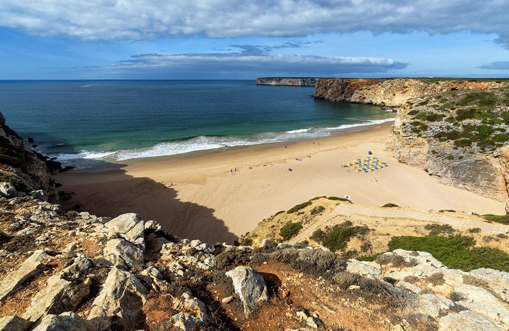 Portugalská pláž Praia do Beliche.