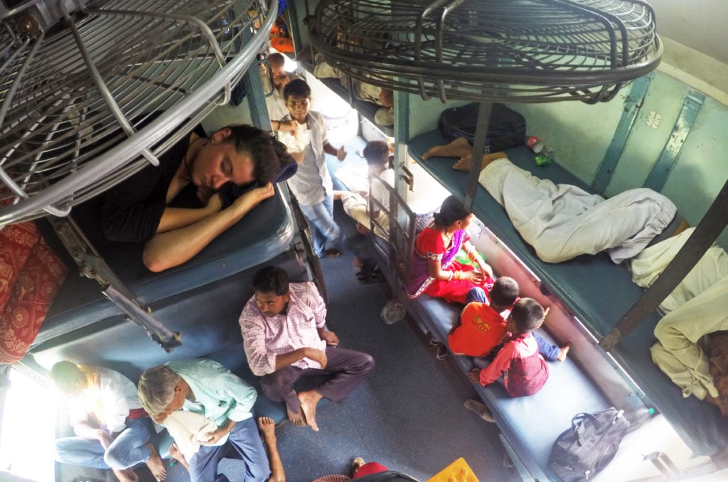 Indický vlak třídy Sleeper