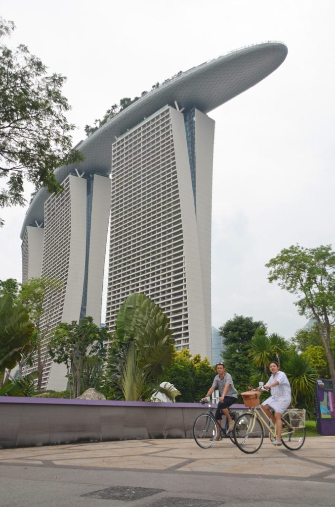 Hotel ve tvaru lodi v Singapuru