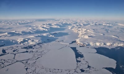 Výhled na krajinu Antarktidy