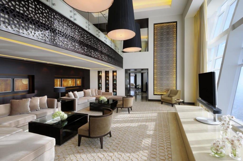 Hala v hotelu JW Marriott Marquie v Dubaji