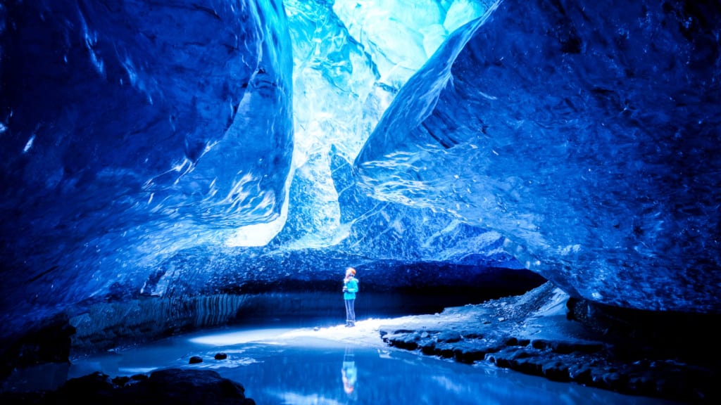 Ledovcové jeskyně na Islandu, zima