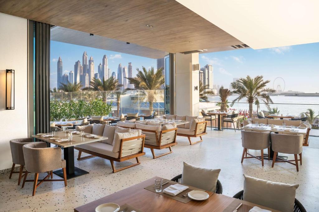 Dubaj Radisson Beach Resort restaurace