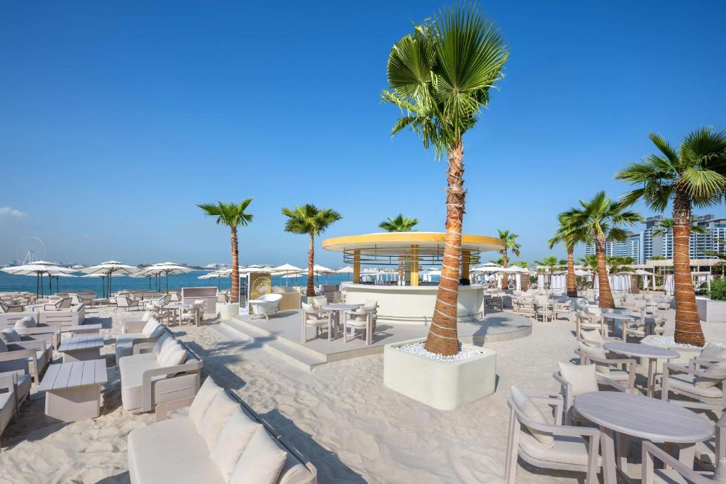 Dubaj hotel Radisson pláž
