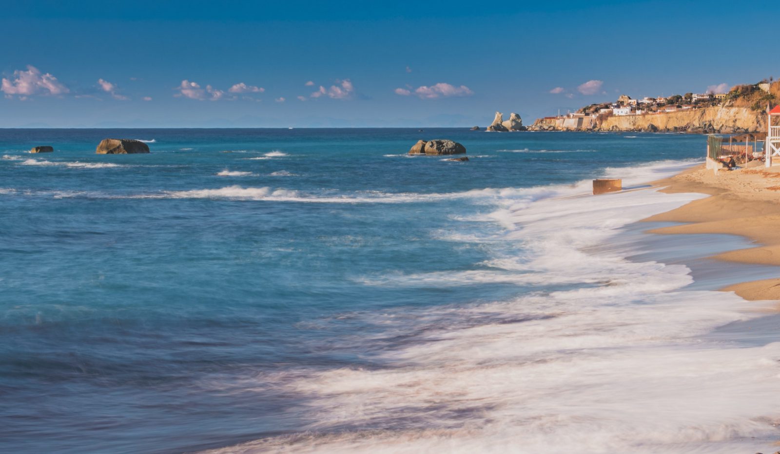 pecky-clanek-uvodni-fotka - 2025-08-05T144837.744 Dovolená do 15 590 Kč! Rezervuj Ischii, Mallorcu, Maltu, Madeiru, Řecko i Emiráty