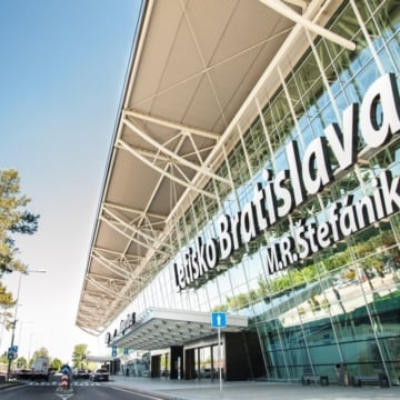 Letisko-Bratislava-1-1024x681 (1) Letní letový řád: Bratislavu čeká rekordní sezóna a desítky nových linek od 690 Kč