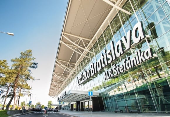 Letisko-Bratislava-1-1024x681 (1) Letní letový řád: Bratislavu čeká rekordní sezóna a desítky nových linek od 690 Kč