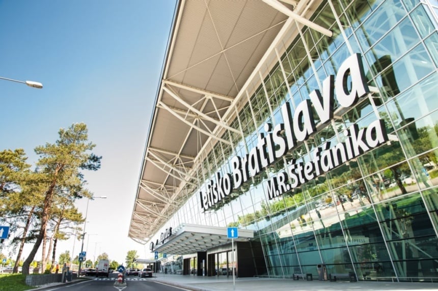 Letisko-Bratislava-1-1024x681 (1) Letní letový řád: Bratislavu čeká rekordní sezóna a desítky nových linek od 690 Kč