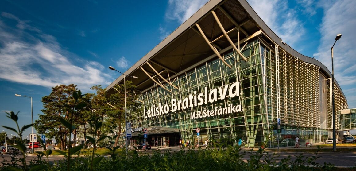 Zimní letový řád v Bratislavě: 35 lowcostových linek a Ryanair vs. Wizz Air