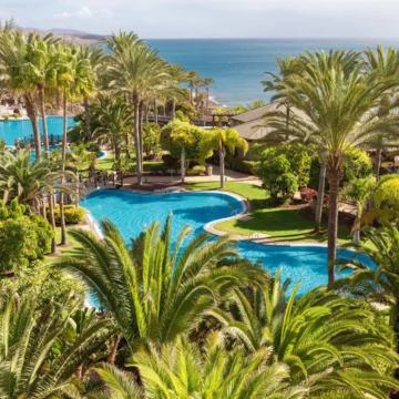 POBYT DNE: Kanárská Fuerteventura ve 4* resortu s polopenzí za 10 490 Kč