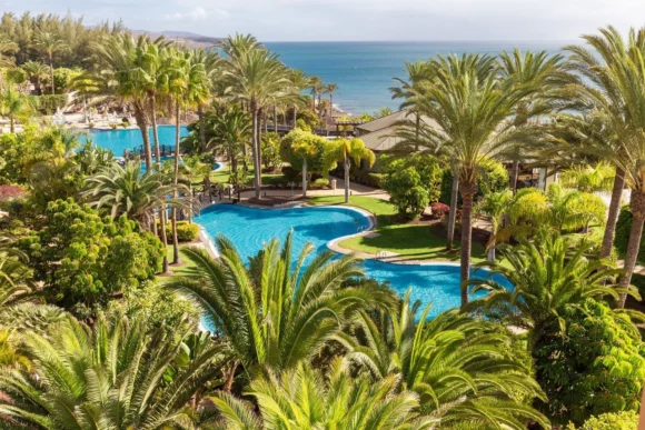 POBYT DNE: Kanárská Fuerteventura ve 4* resortu s polopenzí za 10 490 Kč